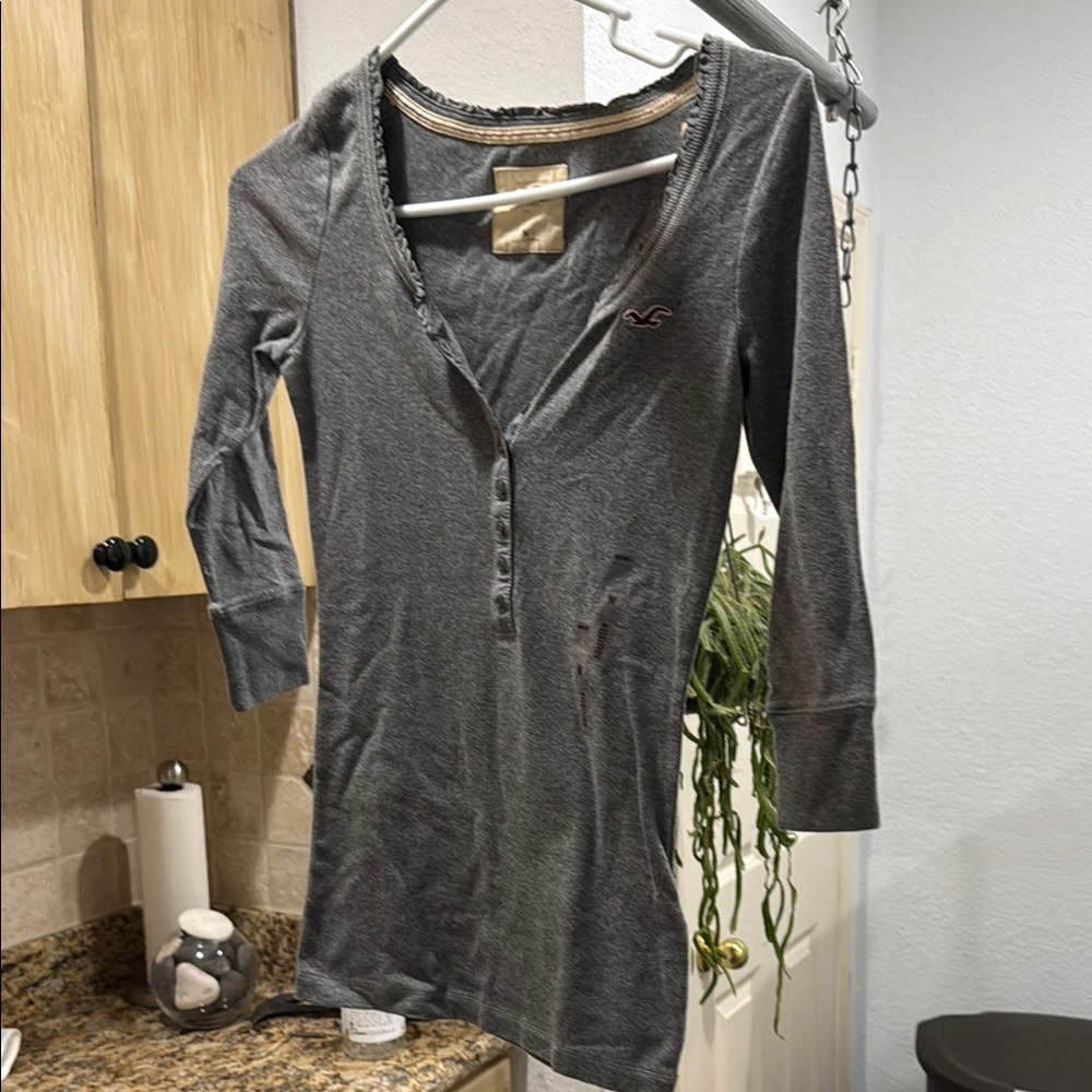 Hollister Gray 3/4 Sleeve Henley Top